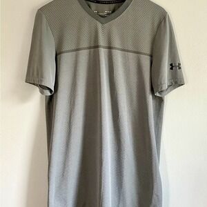 Under Armour Men's Two-Tone Gray Short Sleeve‎ Tee
